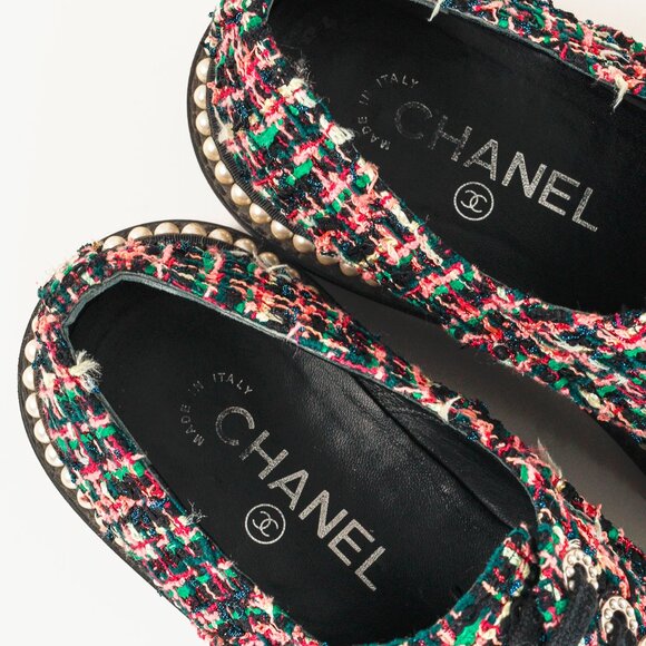 Chanel Cap Toe Pearl Embellished Tweed Shoes - Picture 11 of 13